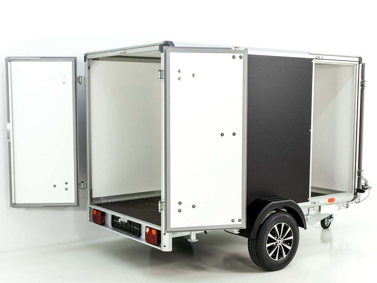 Variant Kofferanhänger Black Edition 148x258cm H:157 1,35t|Türen + 