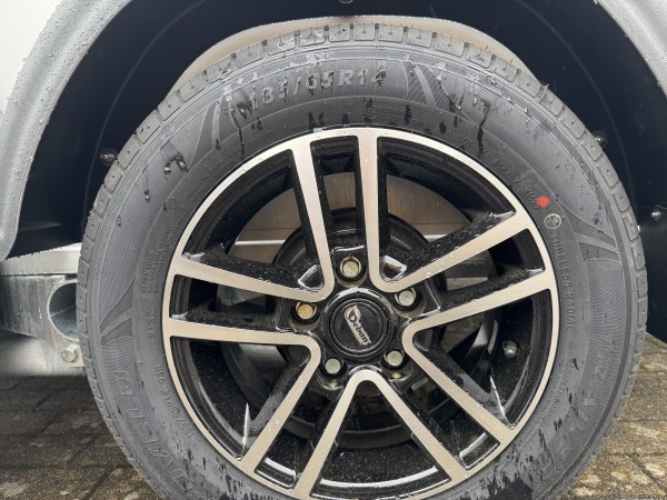 Aufpreis für Aluminium Reifen Paar CHEVAL185/65 R14