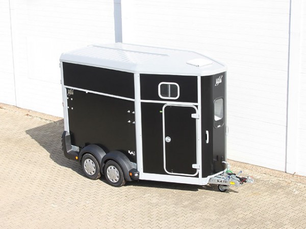 Ifor Williams Pferdeanhänger HB511|Sattelkammer|schwarz